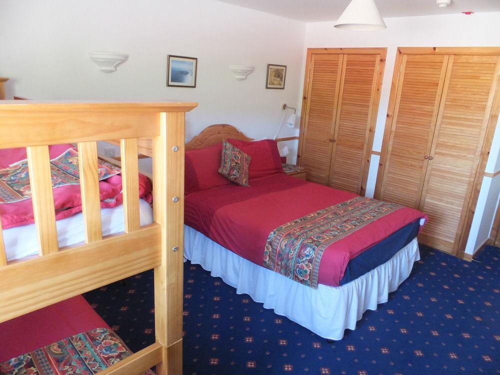 Houton Bay Lodge Orphir  ภายนอก รูปภาพ