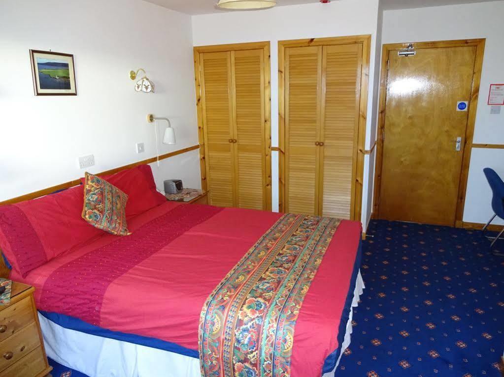 Houton Bay Lodge Orphir  ภายนอก รูปภาพ